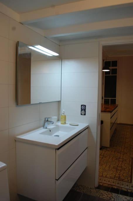 Gorgeous Superbly Located In Old Town Apartment Collioure